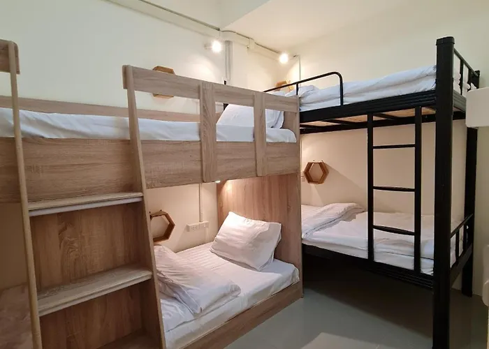 Albergue De Banguecoque
